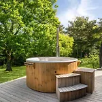 Дом отдыха Idyll At Dejret Klit Hot Tub